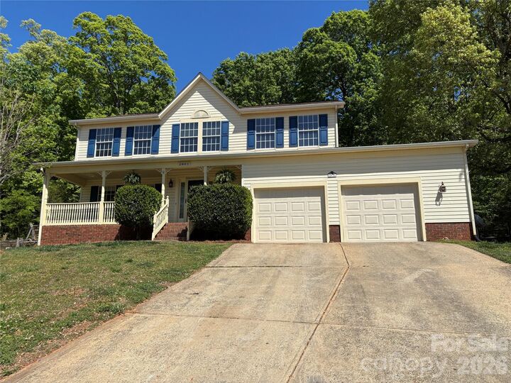 Property Photo:  2601 Yarrow Road  NC 28213 