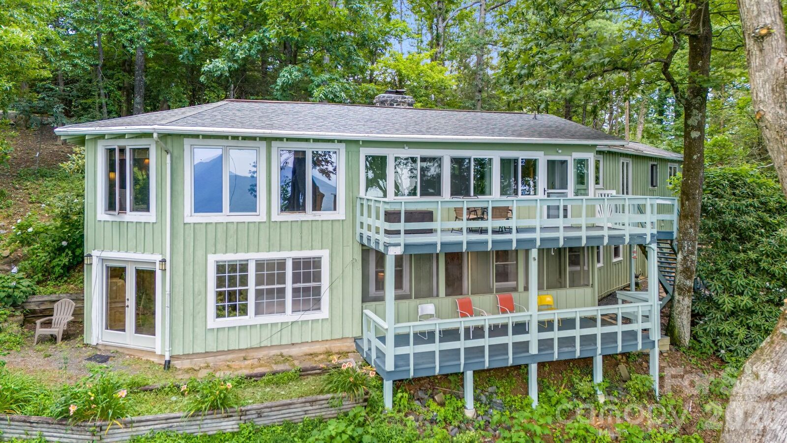 Property Photo: 203 Laurel Lane NC 28749