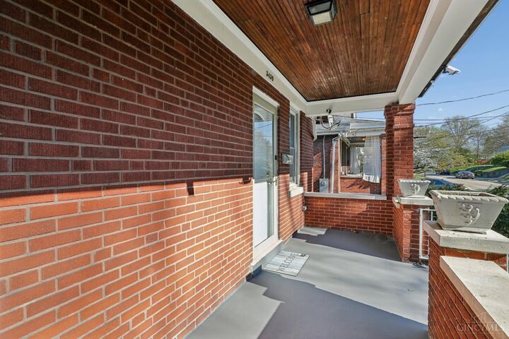Property Photo:  3439 McFadden Avenue  OH 45211 