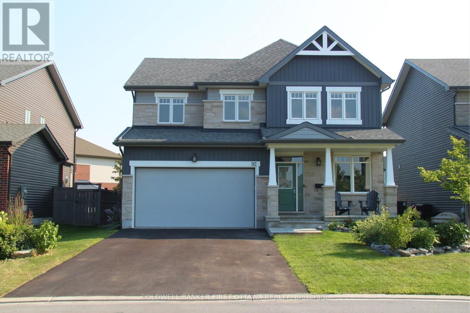 Property Photo:  92 Morris Street East  ON K7C 0H1 