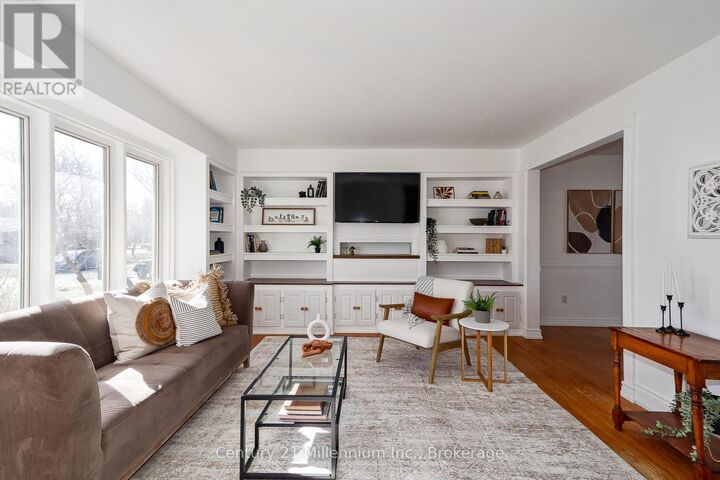 Photo de la propriété:  22 Dickson Road  ON L9Y 2X3 