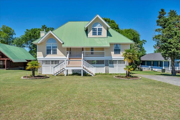 Property Photo:  114 Waterfront Dr  GA 31735 