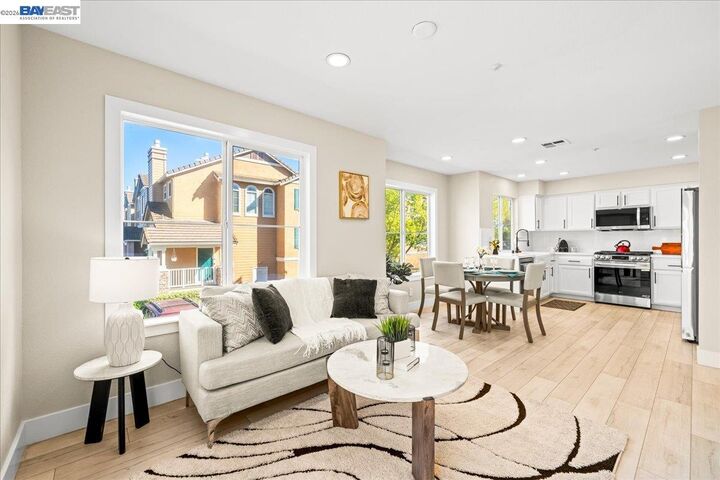 Property Photo: 4630 Central Pkwy CA 94568