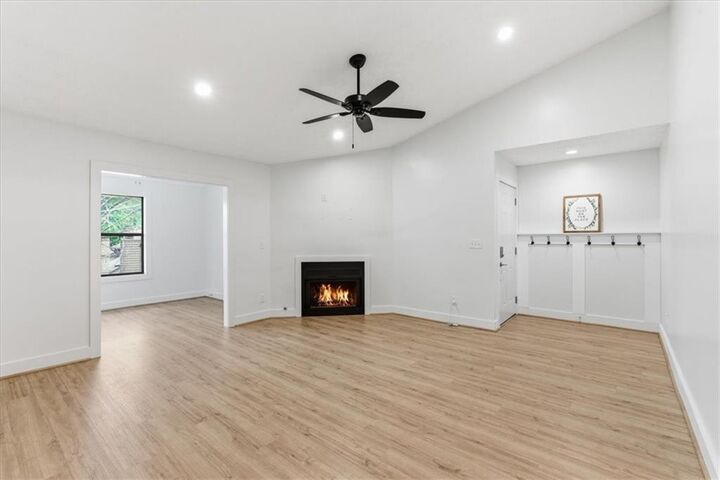 Property Photo: 708 Parkaire Crossing GA 30068