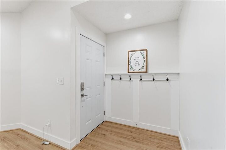 Property Photo: 708 Parkaire Crossing GA 30068