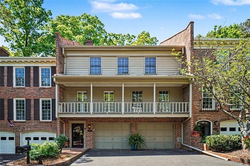 Property Photo:  318 NE The Chace NE  GA 30328 