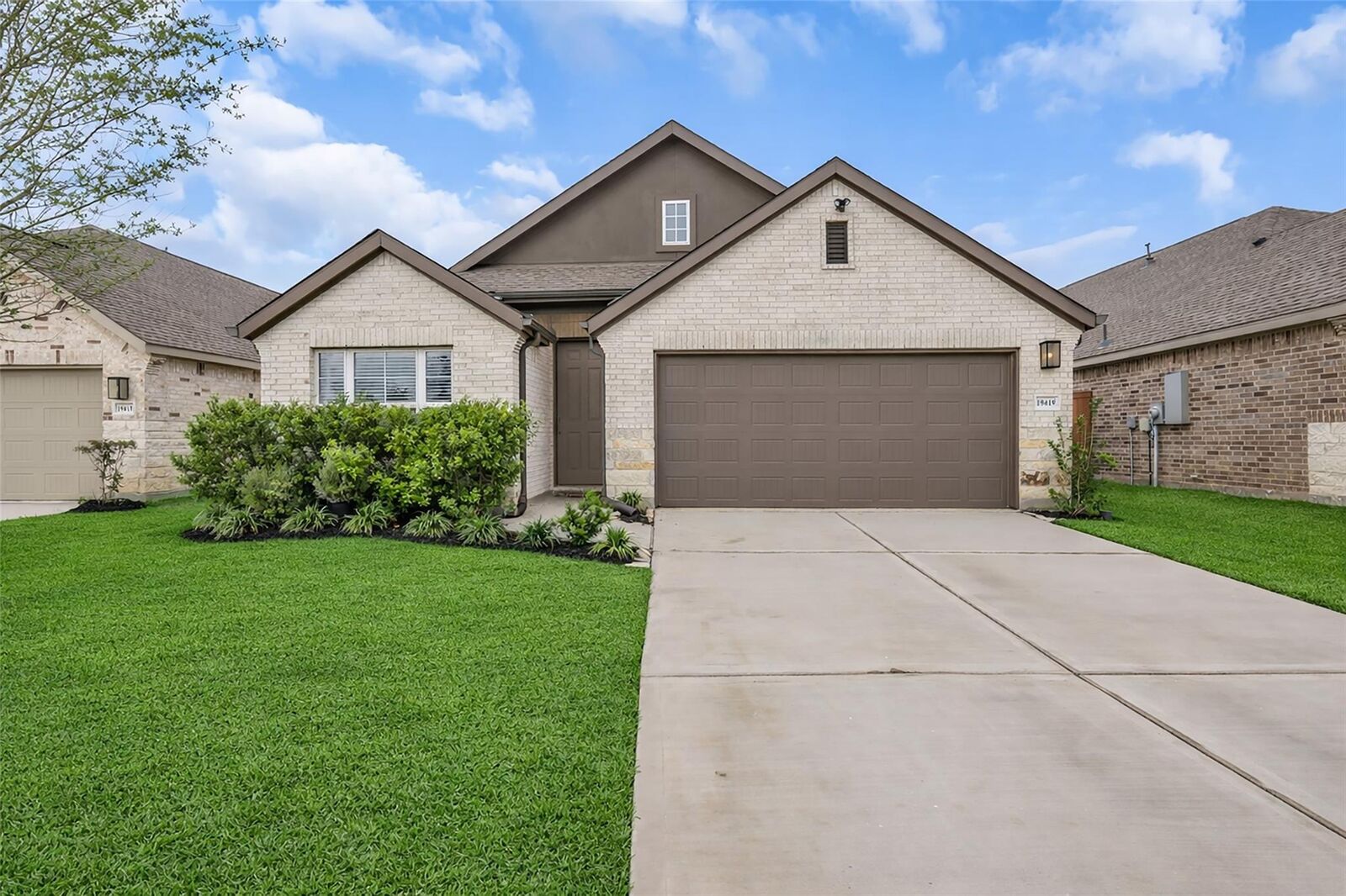 Property Photo: 19419 Valletta Green Drive TX 77447