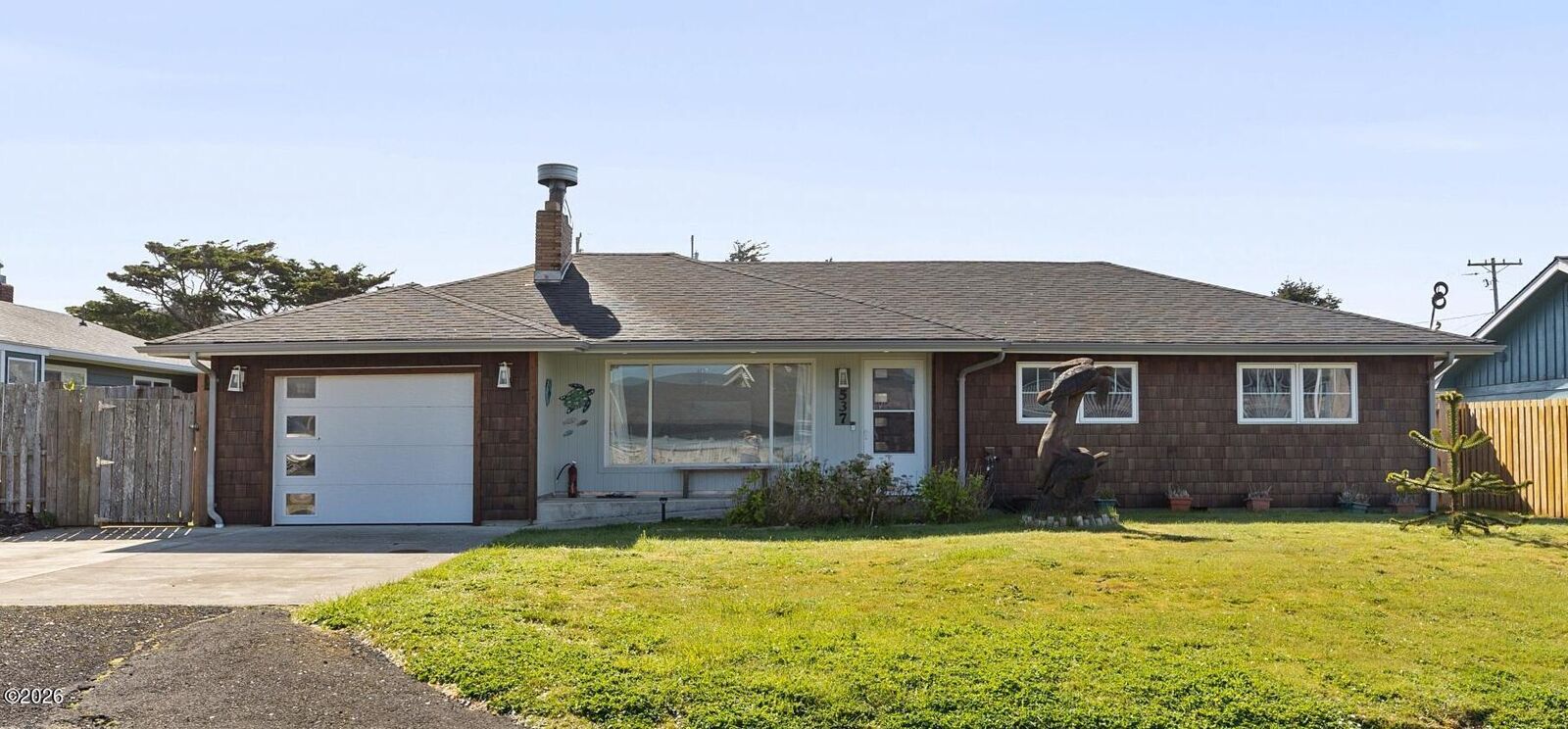 Property Photo:  537 SW 3rd Street  OR 97365 