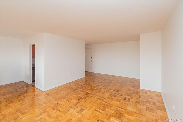 Property Photo:  1841 Central Park Avenue 10P  NY 10710 