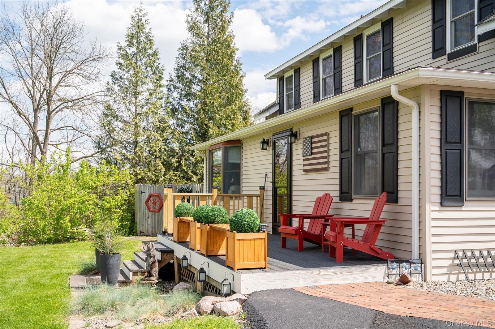 Property Photo:  362 Onion Avenue  NY 10958 