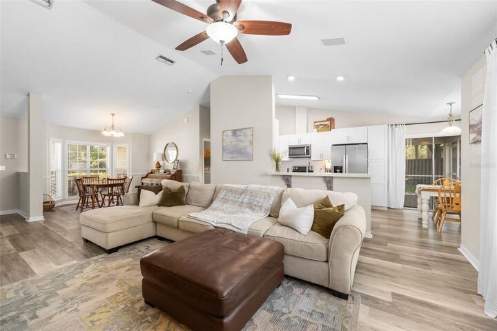 Property Photo:  8406 SW 69th Place  FL 32608 