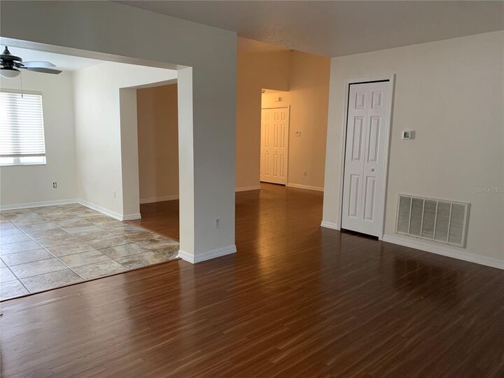 Property Photo: 1385 San Diego Court FL 32708
