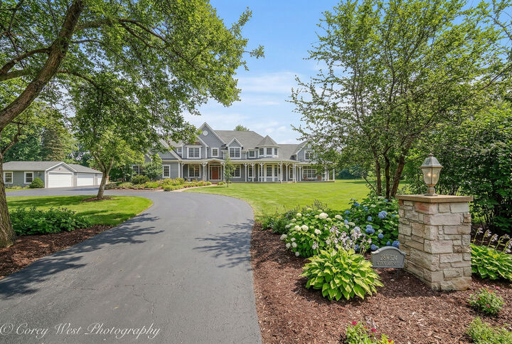 Property Photo: 28W524 Wynn Avenue IL 60185