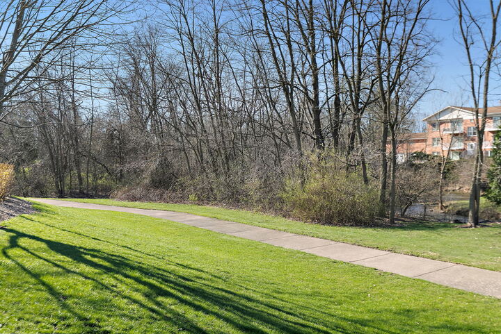 Property Photo:  801 N McLean Boulevard 156  IL 60123 