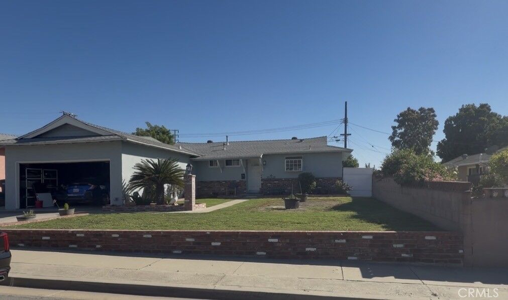 Property Photo:  14936 Steprock  CA 90638 