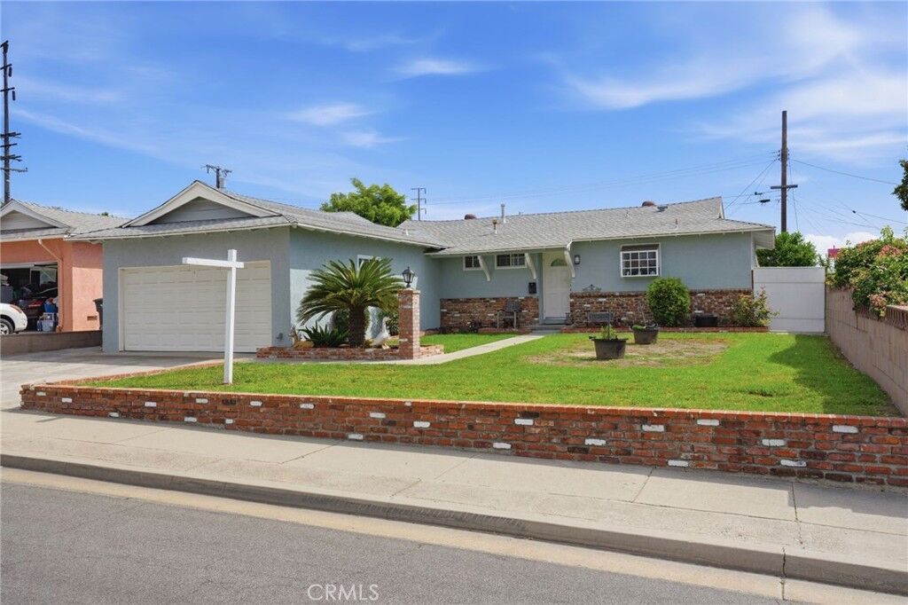 Property Photo:  14936 Steprock  CA 90638 