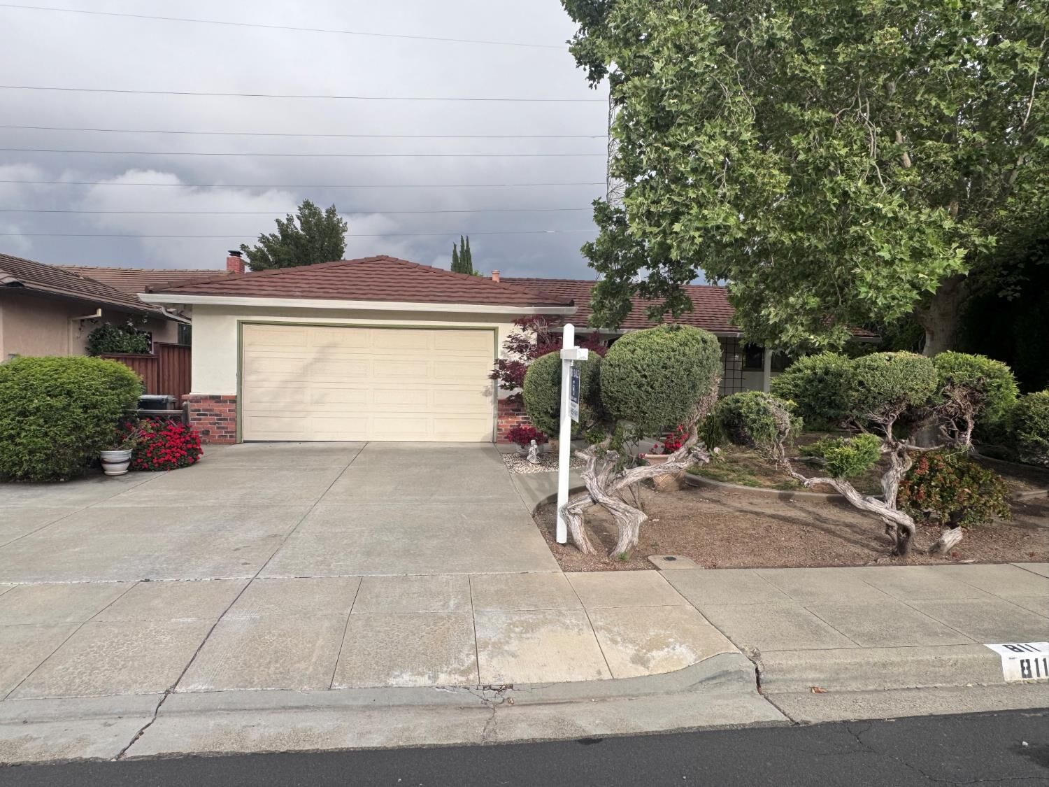Property Photo:  811 Lucille Street  CA 94550 