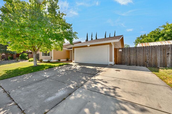 Property Photo:  7869 Valley Quail Court  CA 95843 