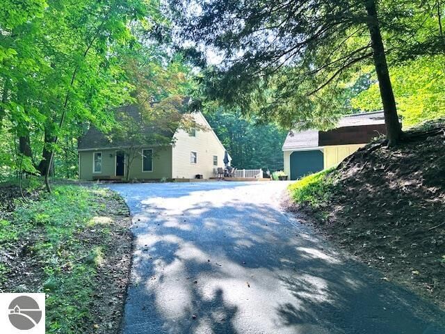 Property Photo:  10520 S Dalzell Road  MI 49684 