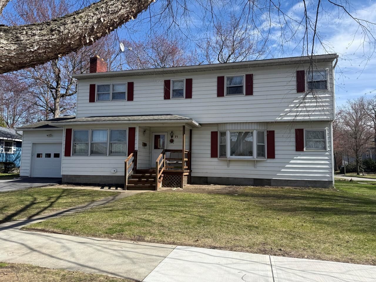 Property Photo: 71 Lakewood Parkway VT 05408