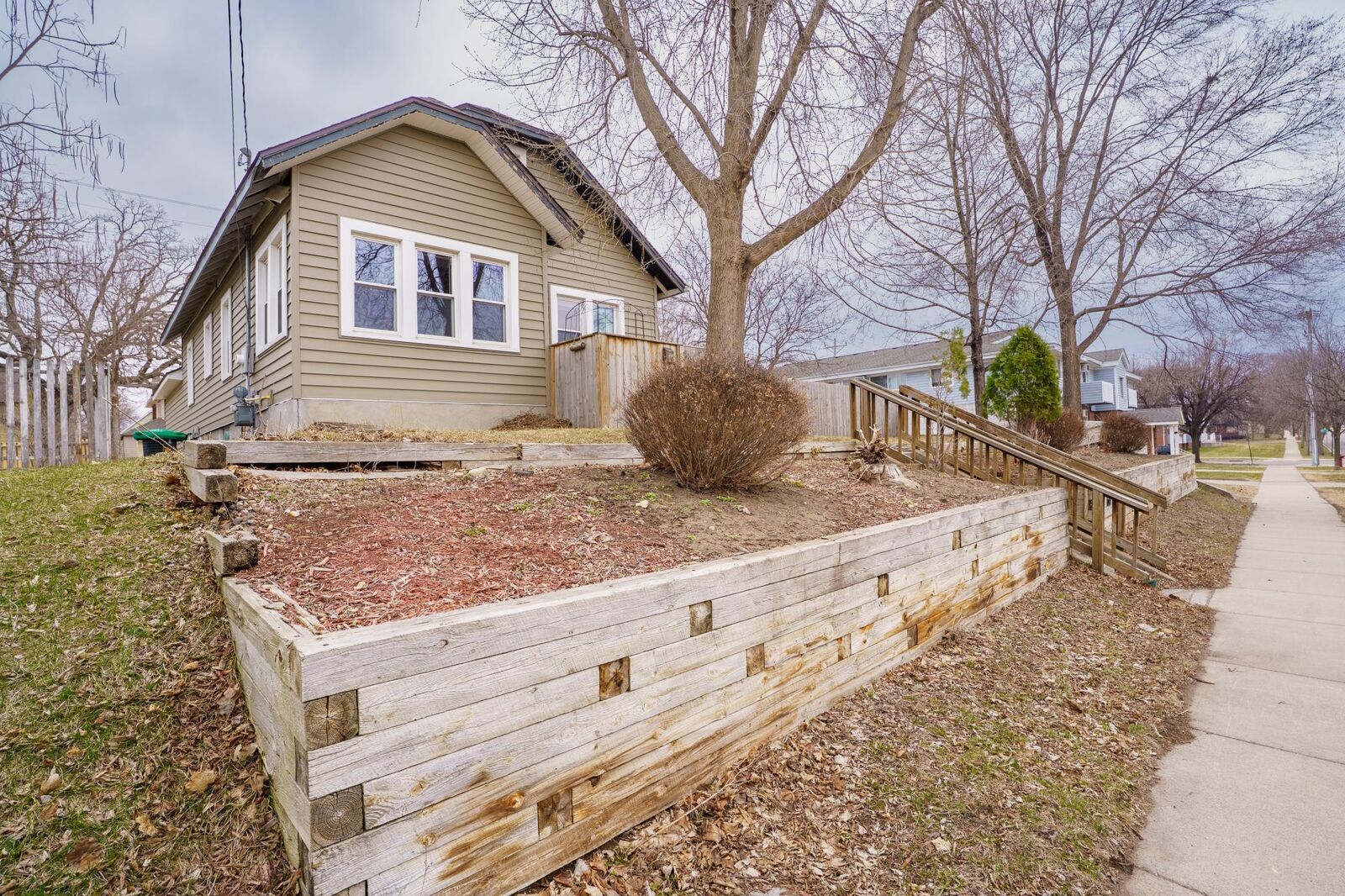 Property Photo:  614 8th Avenue N  MN 56303 