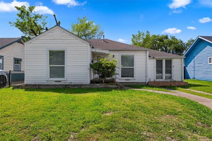 Property Photo:  317 12th Street  TX 75051 