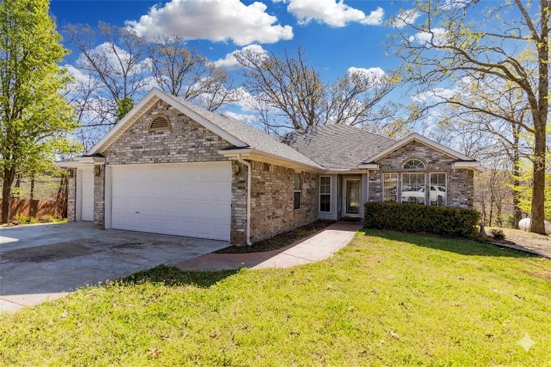 Property Photo:  11 Bardon Lane  AR 72714 