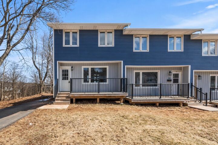 176 St. Peter'S Road C — photo 1