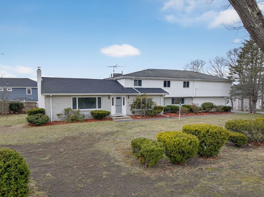 Property Photo:  7 Liberty St  MA 01702 