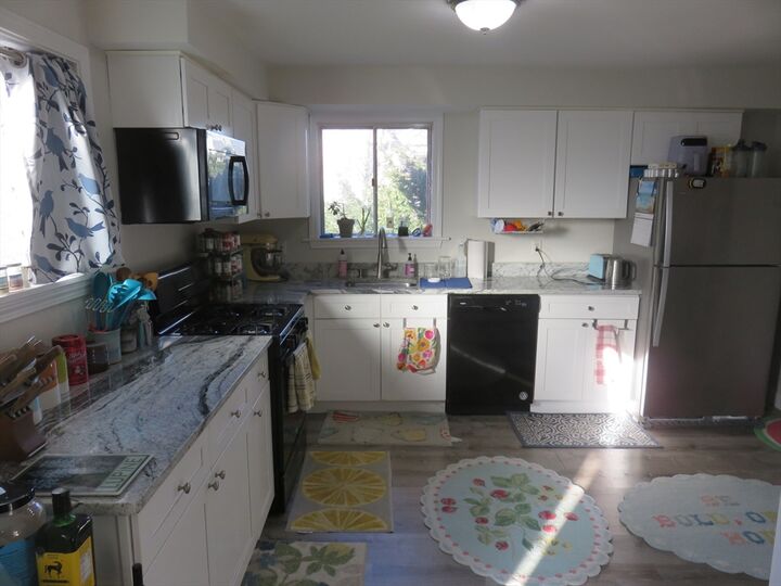 Property Photo:  105 Plympton St. 2  MA 02451 