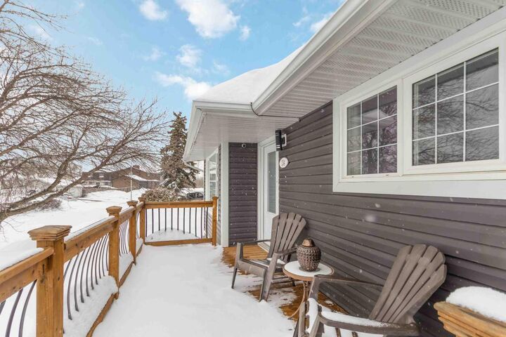 Property Photo:  334 Hillcrest Drive  AB T9H 3X5 