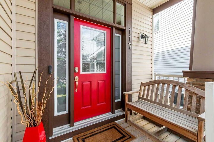 Property Photo: 117 Kingsland Court SE AB T4A 0E5