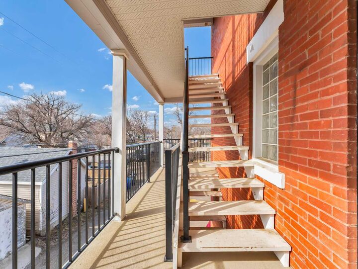 Property Photo: 371 Aberdeen Street SE 106 AB T1A 0R3