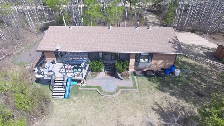 Property Photo: 21255 Twp 840 Road AB T8S 1S3