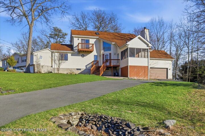 Property Photo:  110 Bexhill Court  PA 18324 
