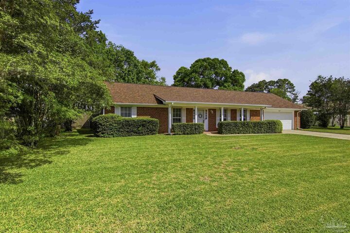 Property Photo:  8220 Li Fair Dr  FL 32506 