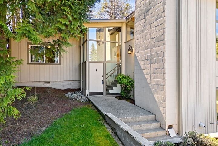 Property Photo:  8726  Fruitland Avenue E  WA 98371 