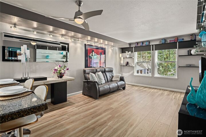 Property Photo:  3941  226th Place SE 209  WA 98029 