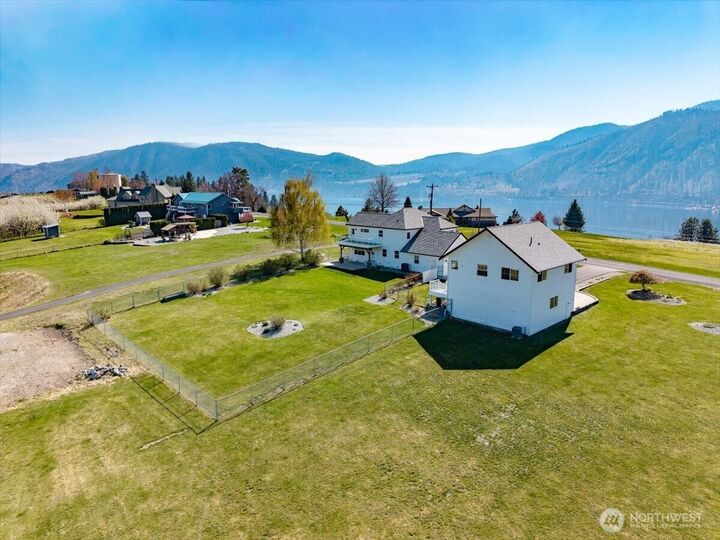 Property Photo: 1190 Summit Boulevard WA 98831