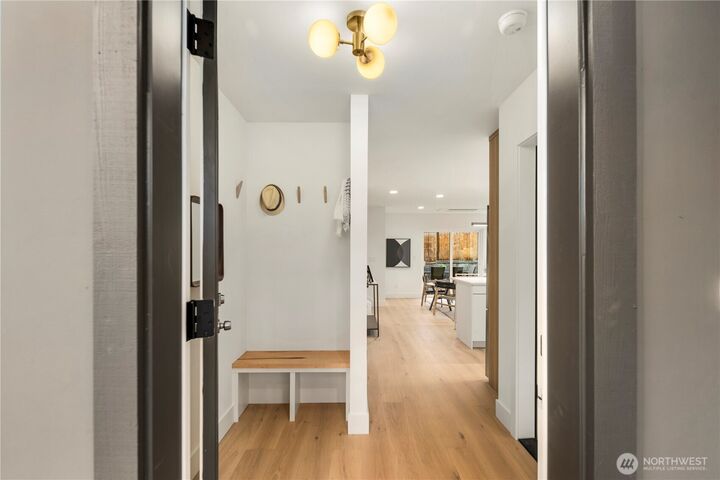 Property Photo: 524 NE 89th Street B WA 98115