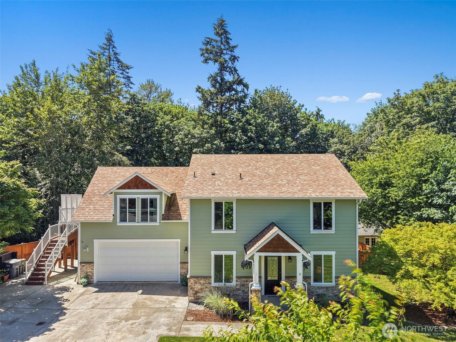 Property Photo:  1312  203rd Avenue E  WA 98391 