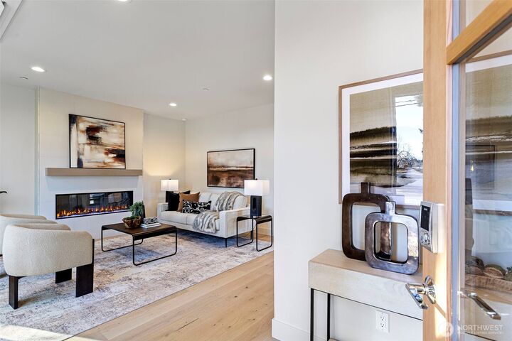 Property Photo:  9315  132nd Avenue NE  WA 98033 