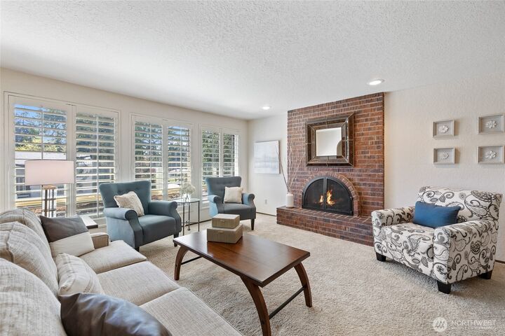 Property Photo:  9602 NE 203rd Street  WA 98011 