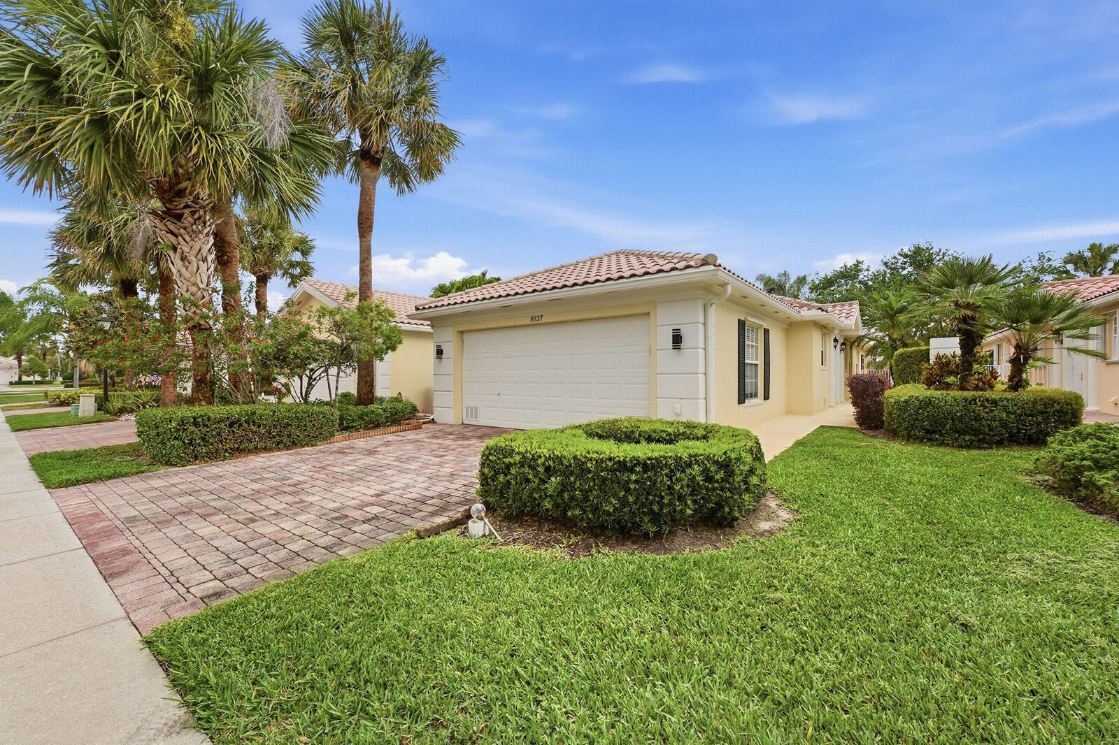 Property Photo:  8137 Montserrat Place  FL 33414 