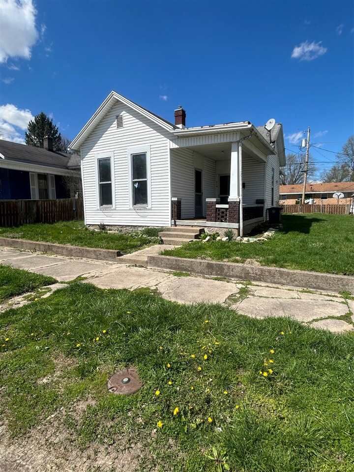 Property Photo:  610 W 9th Street  IN 47331 
