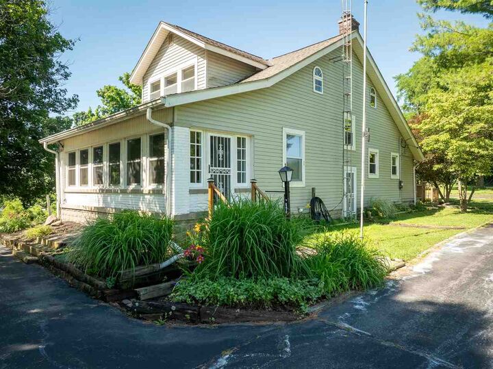 Property Photo: 2698 Straightline Pike IN 47374