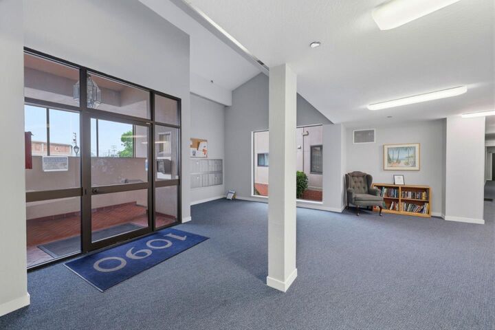 Property Photo:  1090 Main Street 201  CA 94063 