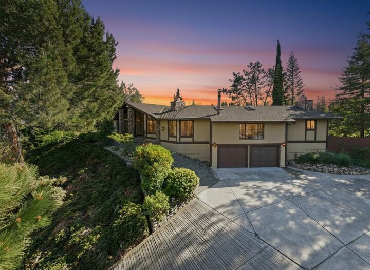 Property Photo:  1050 Seminole Common  CA 94539 