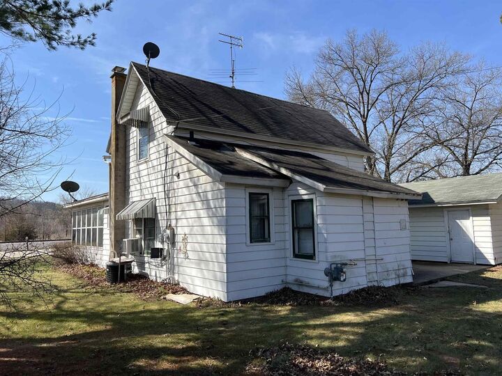 Property Photo:  432 W Front Street  WI 53573 