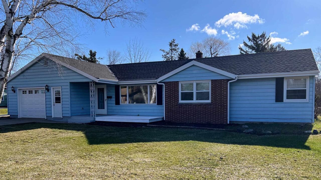 Property Photo:  543 Clark Street  WI 53011 